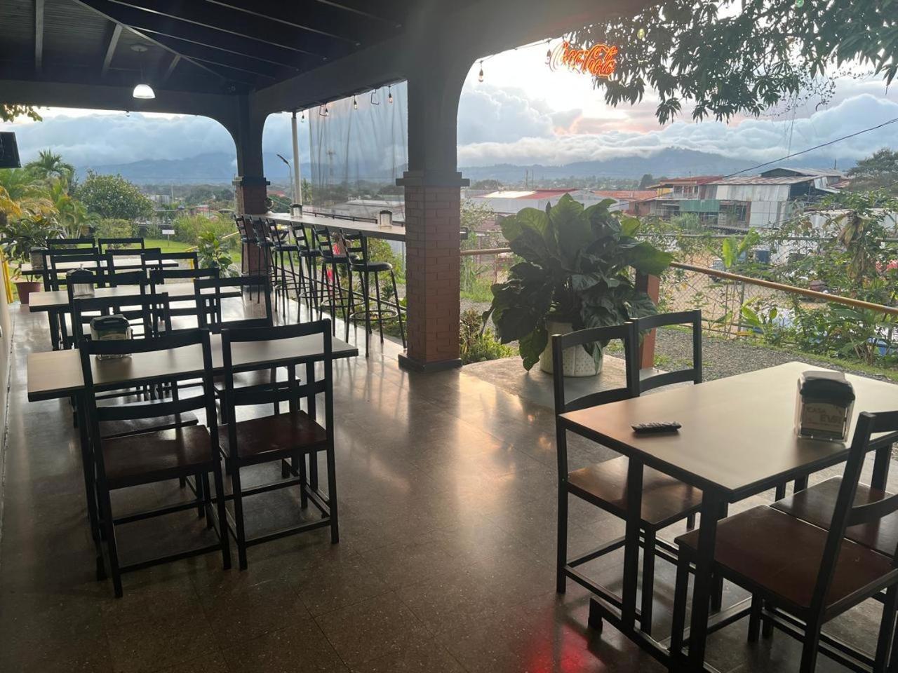 Casa Eva Lodging Costa Rica San Isidro De El General Екстер'єр фото
